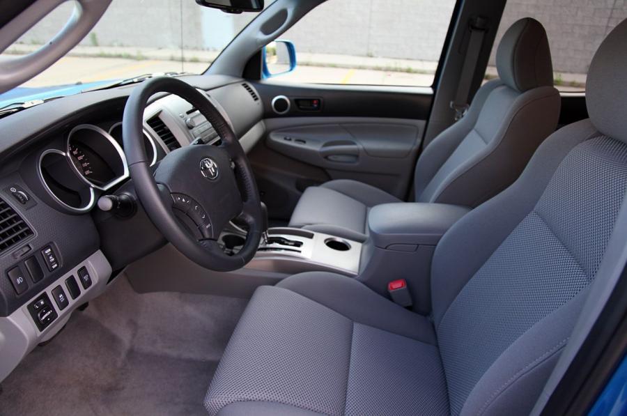  Toyota Tacoma 4x2 PreRunner 2010 года  (фото 19 из 46)